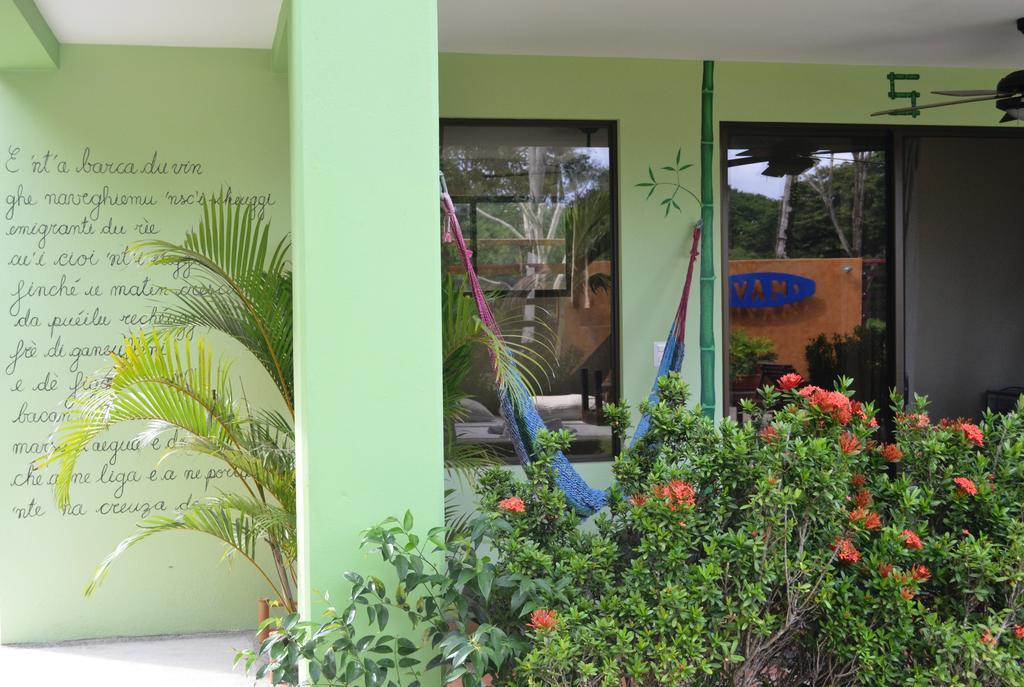 Mavi Surf Hotel Dominical Buitenkant foto