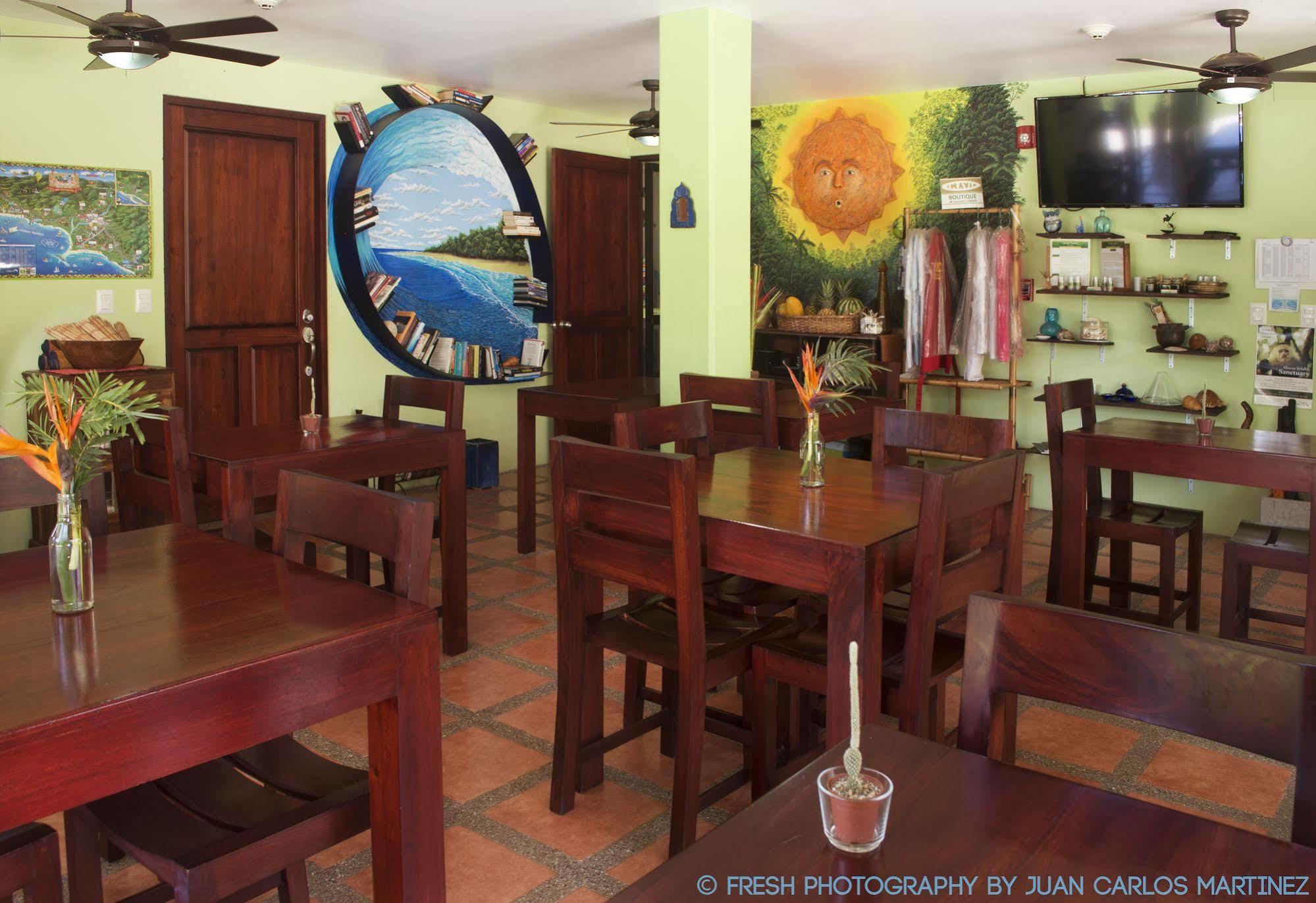 Mavi Surf Hotel Dominical Buitenkant foto
