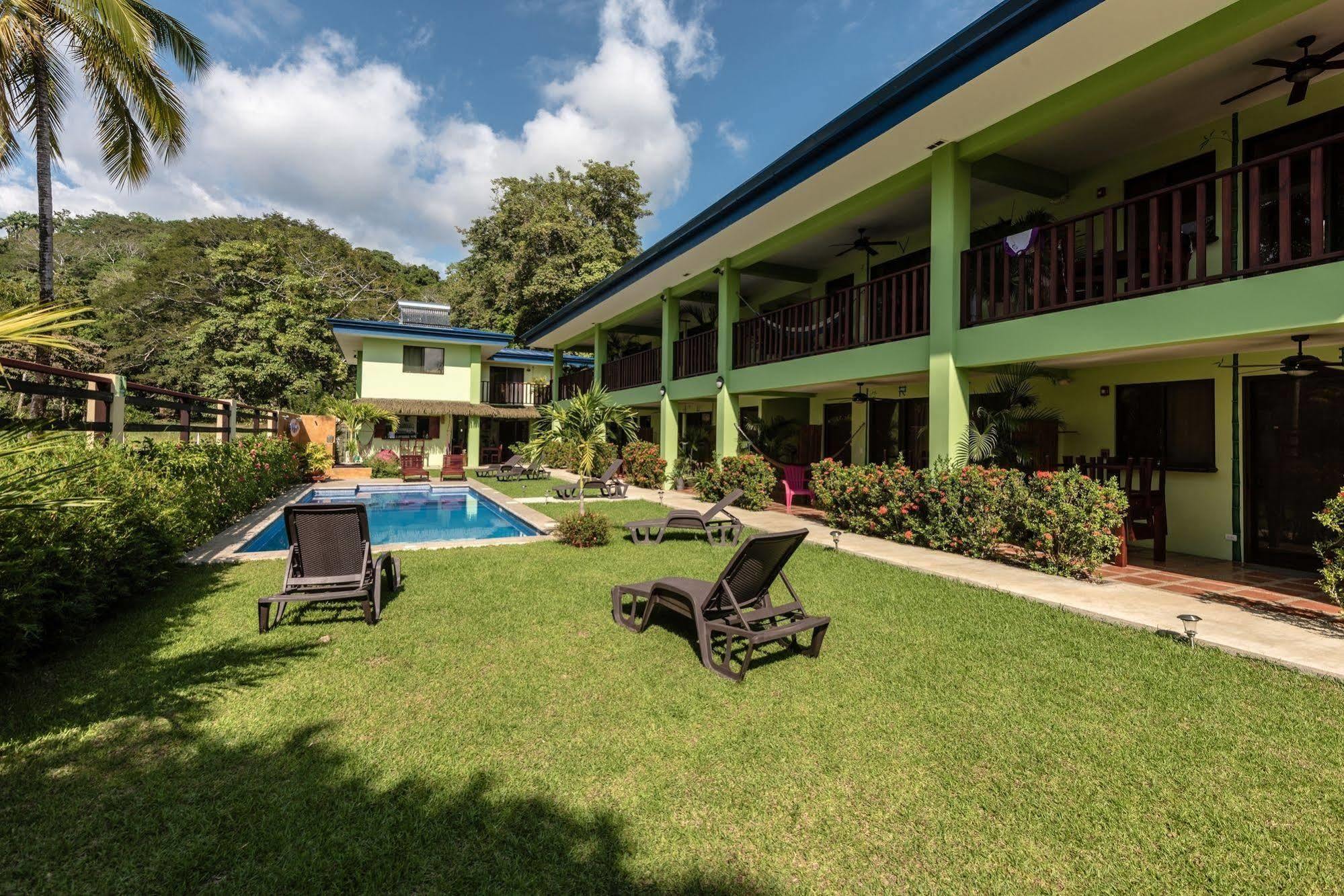 Mavi Surf Hotel Dominical Buitenkant foto