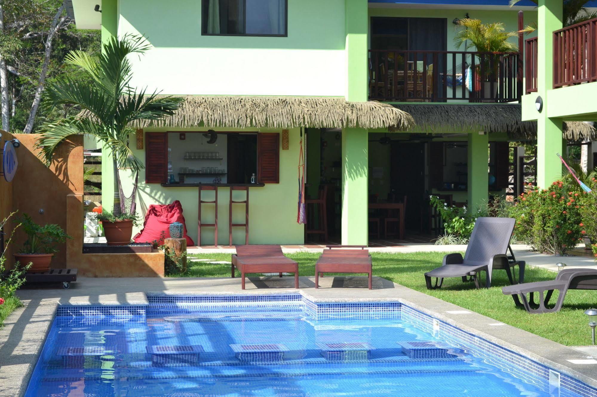 Mavi Surf Hotel Dominical Buitenkant foto