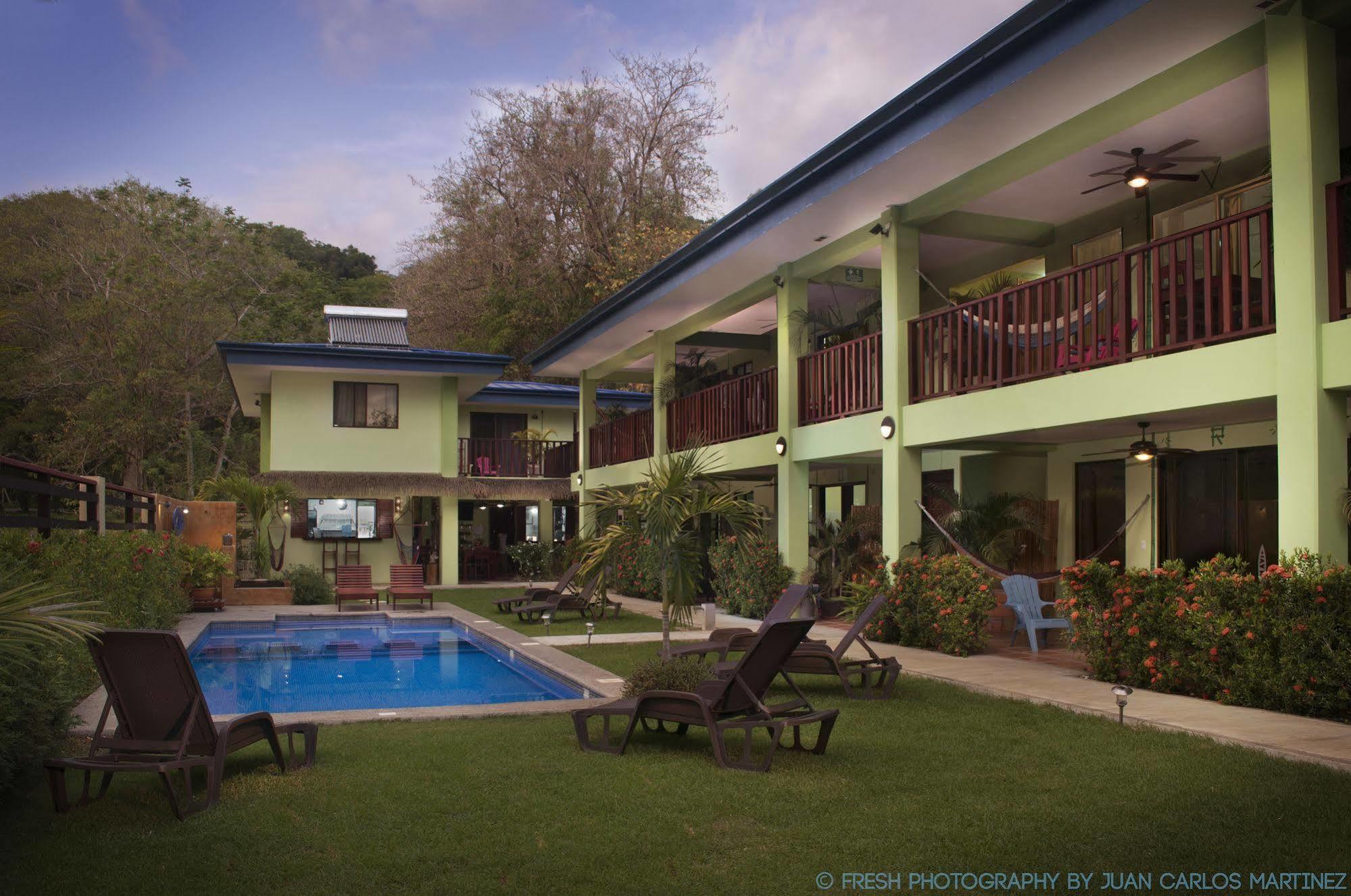 Mavi Surf Hotel Dominical Buitenkant foto
